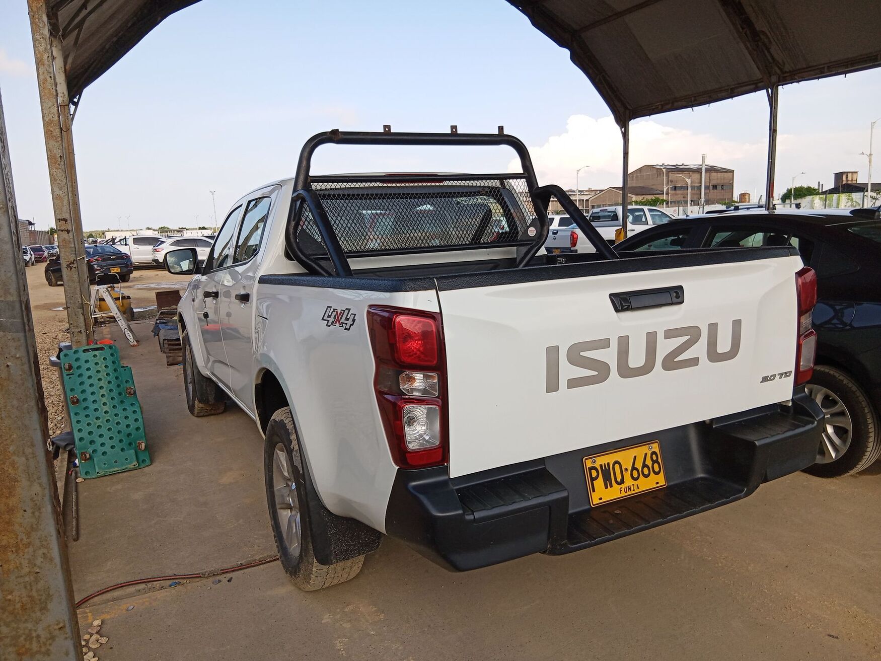ISUZU FORCE 2025
