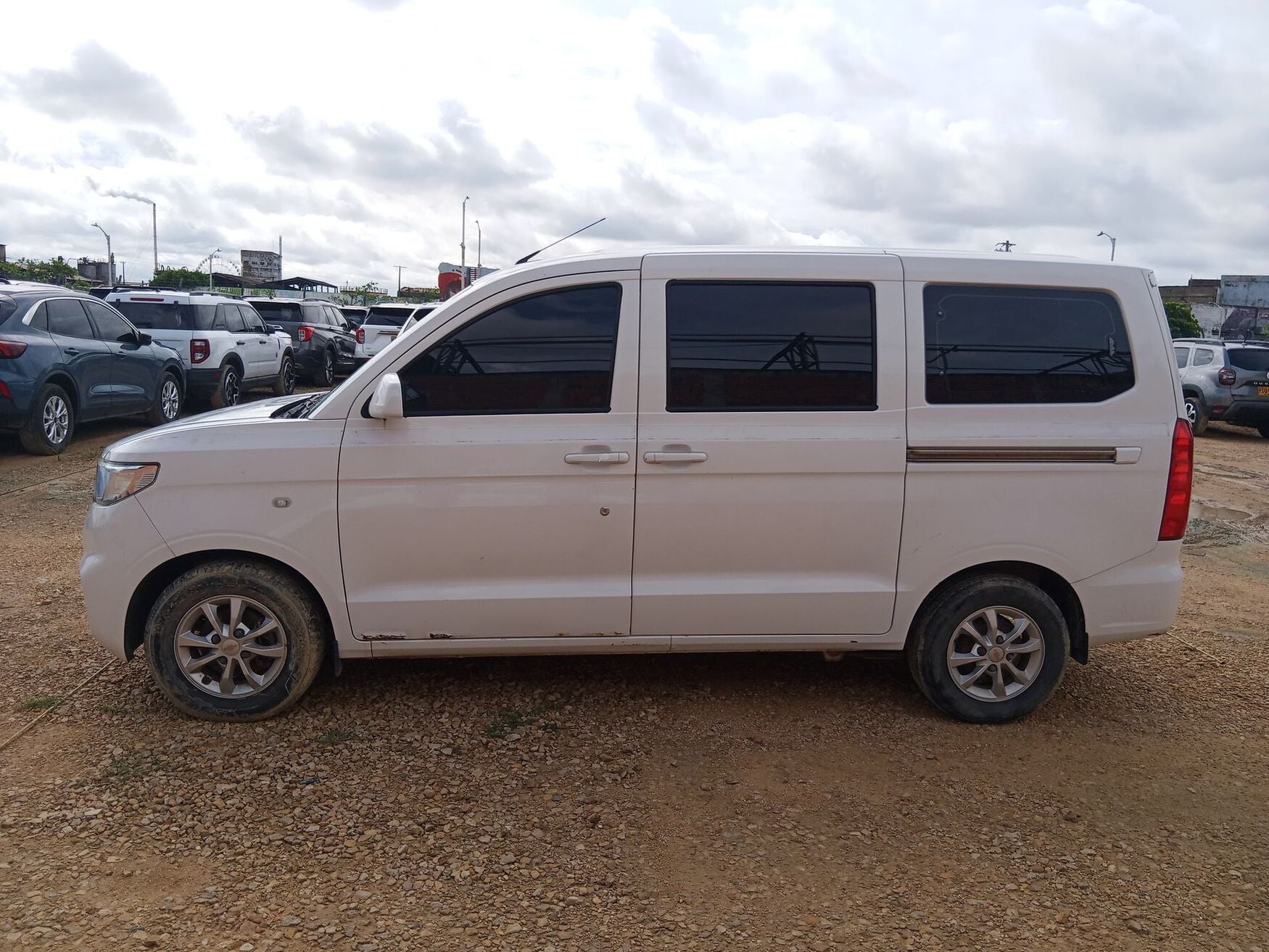 CHEVROLET N400 2023