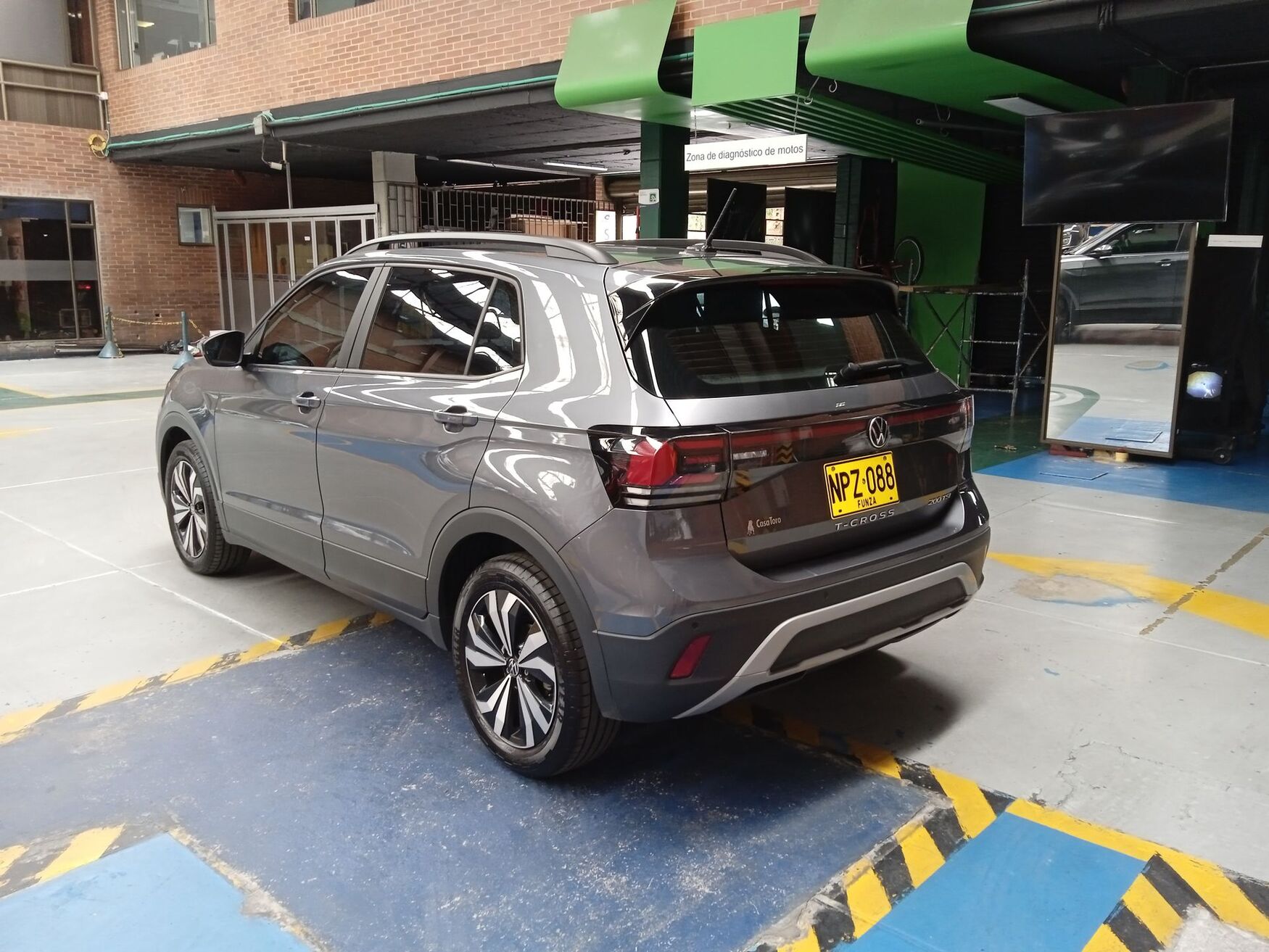 VOLKSWAGEN T-CROSS 2025