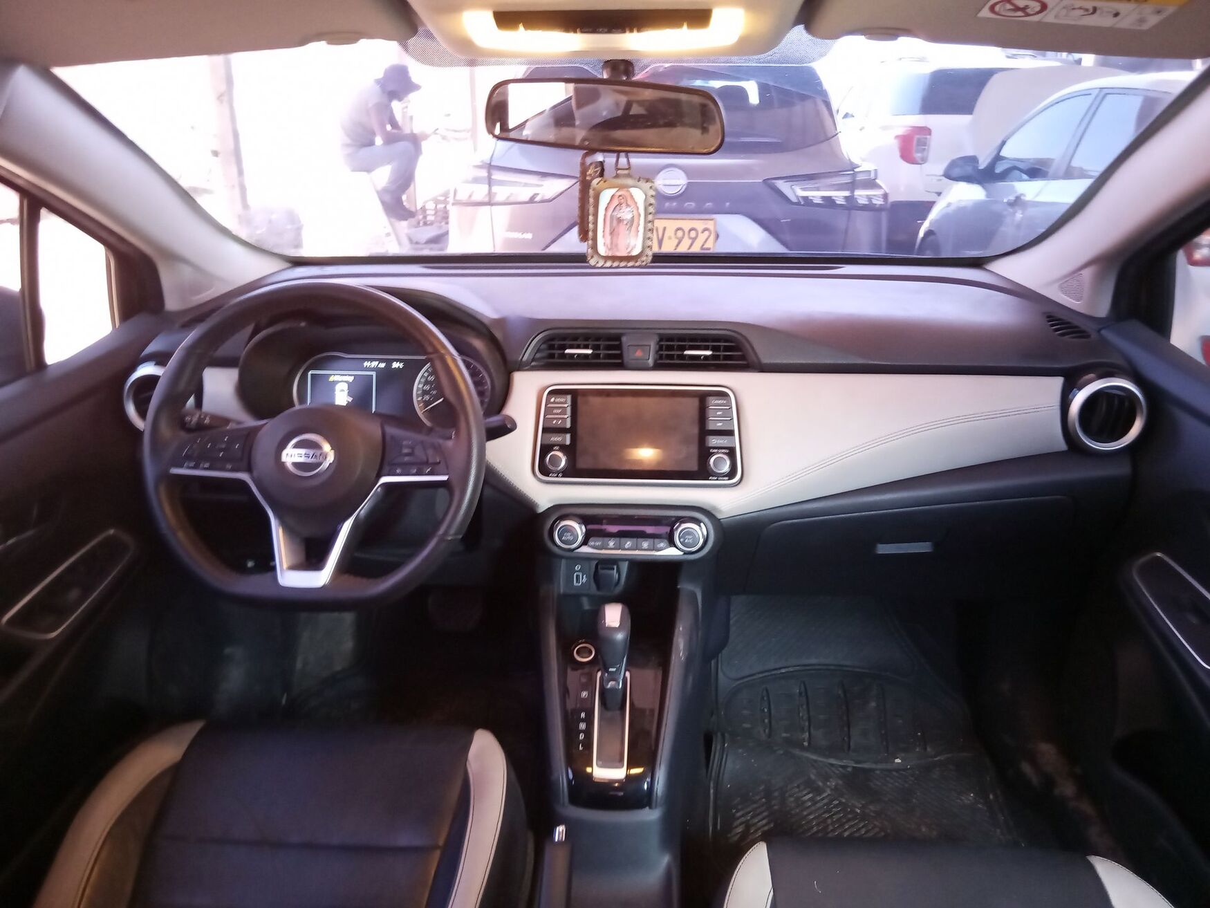 NISSAN VERSA 2021