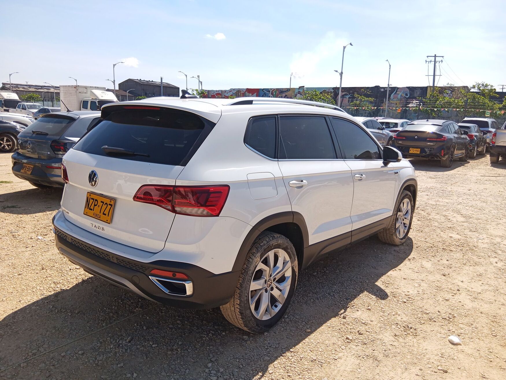 VOLKSWAGEN TAOS 2024
