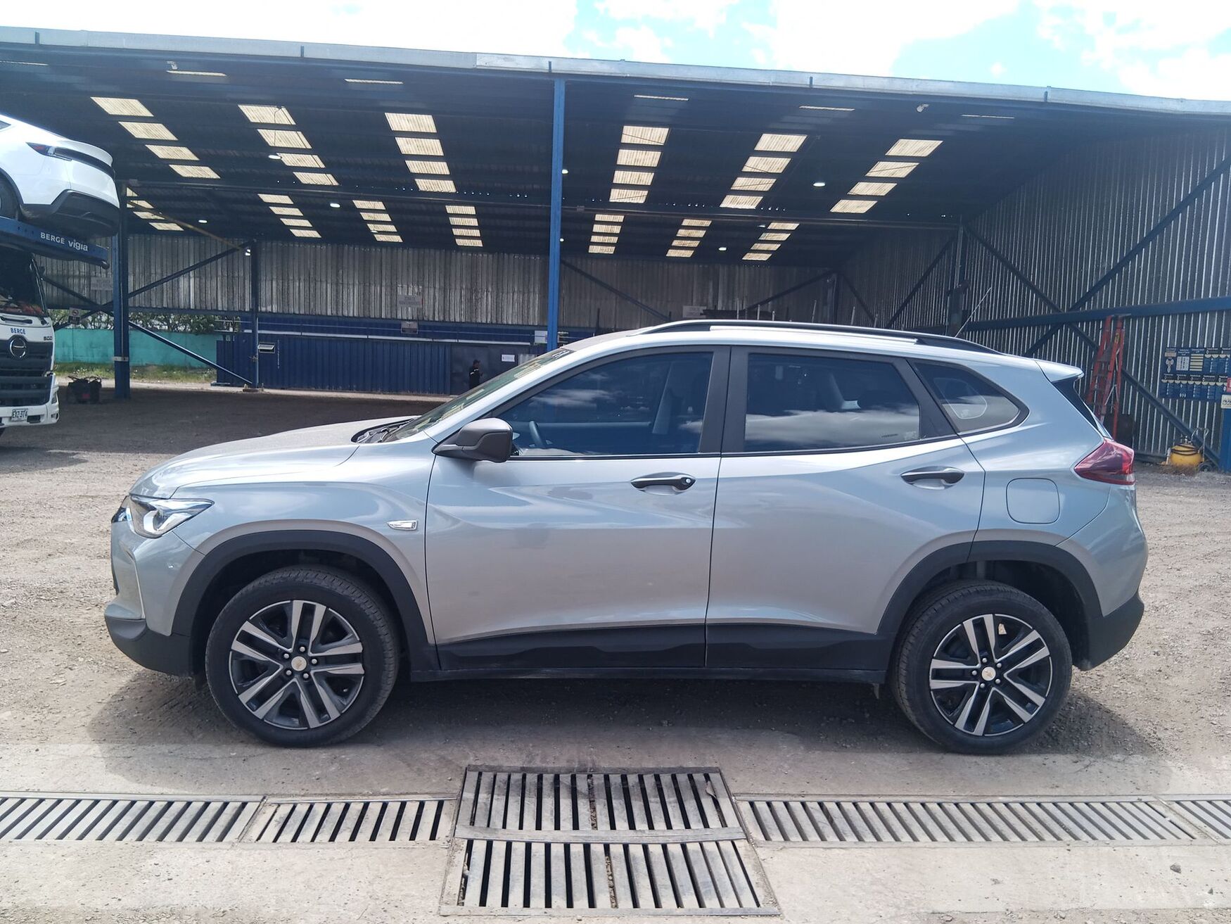 CHEVROLET TRACKER 2025