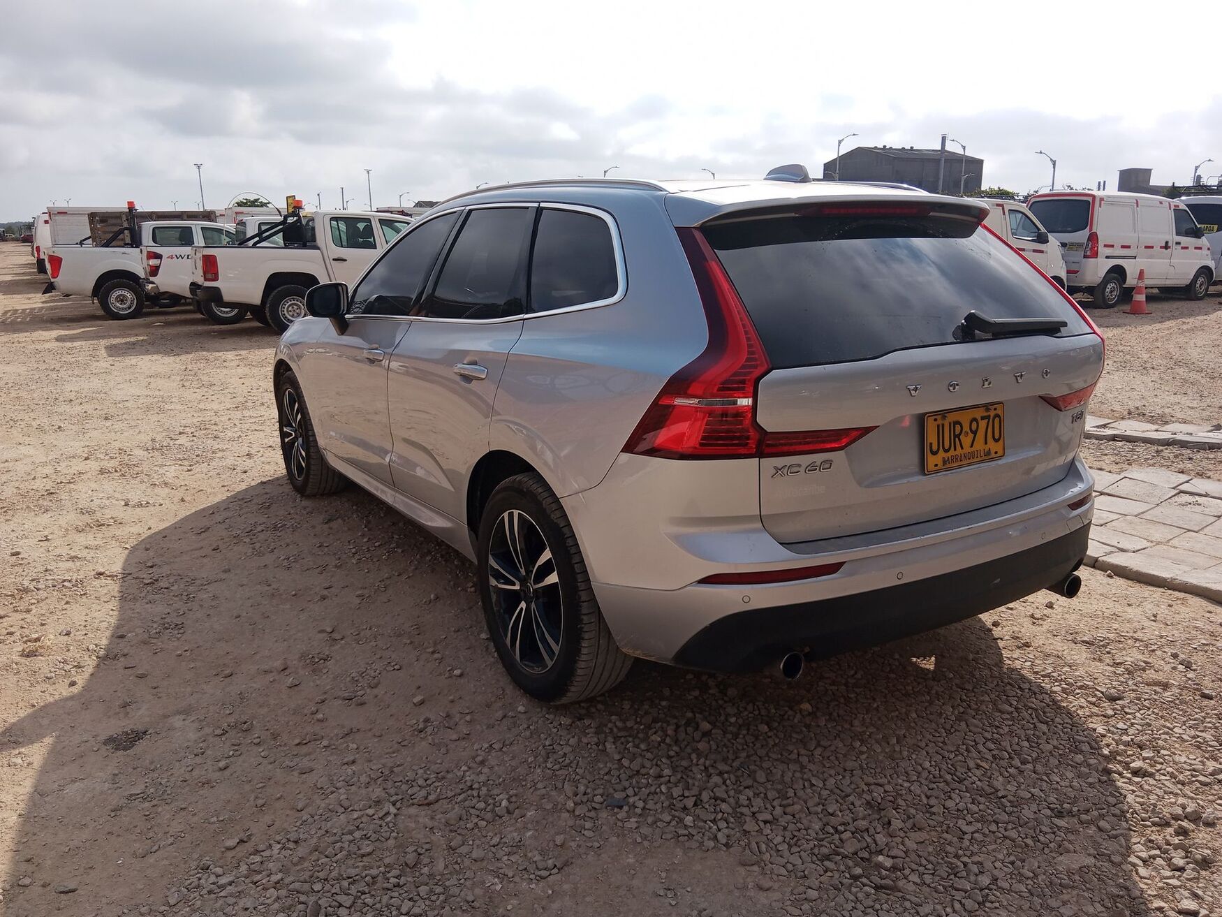 VOLVO XC60 2021