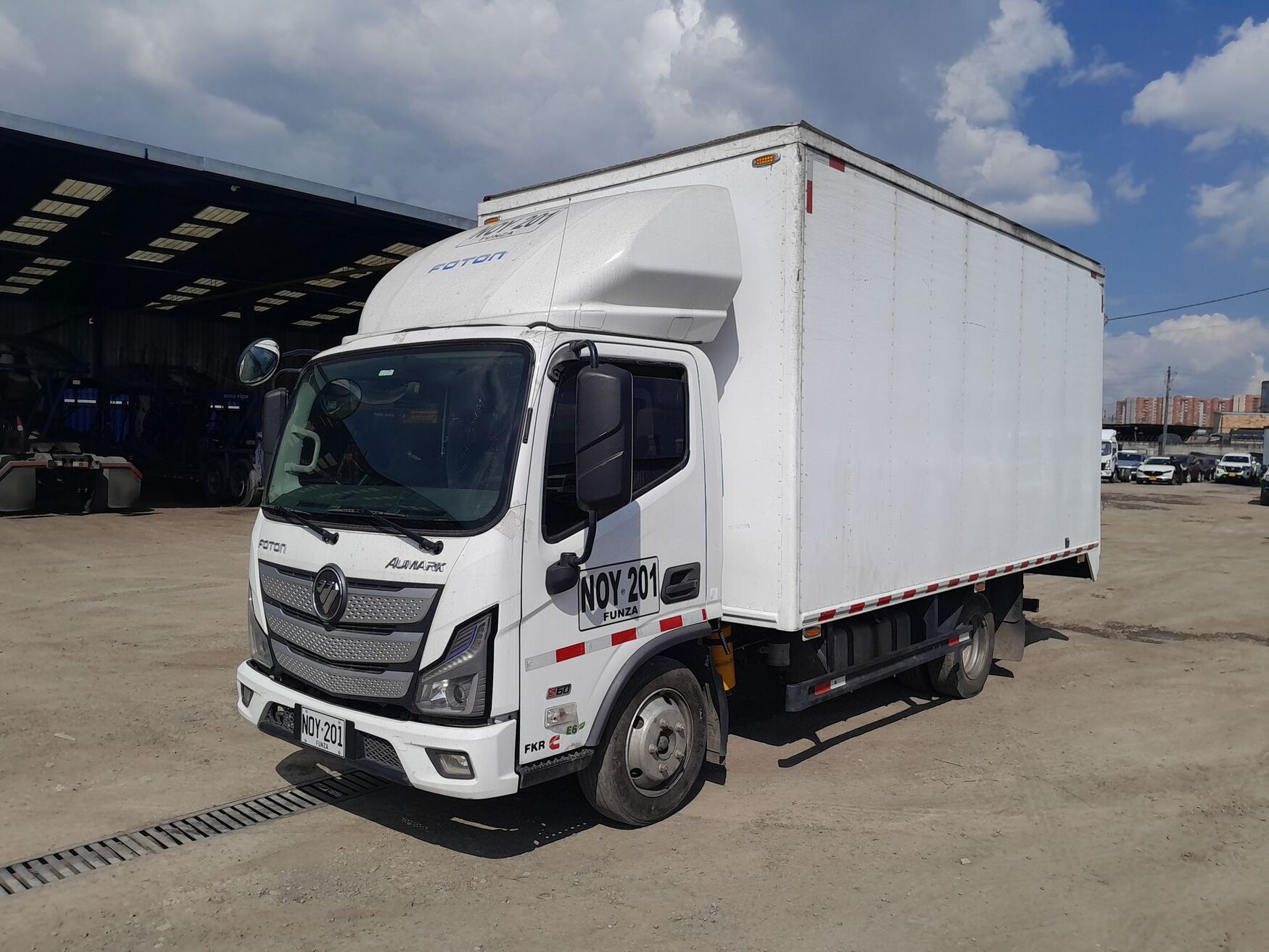 FOTON FKR CUMMINS 2025