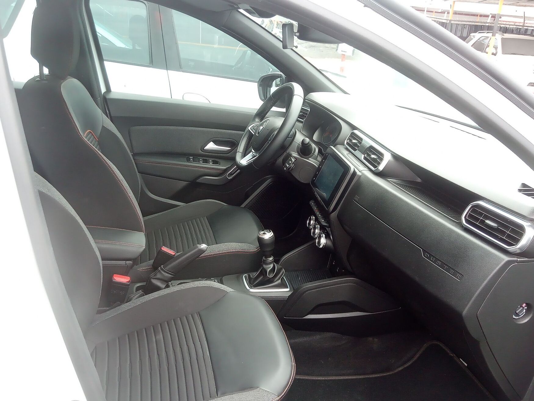 RENAULT DUSTER 2025