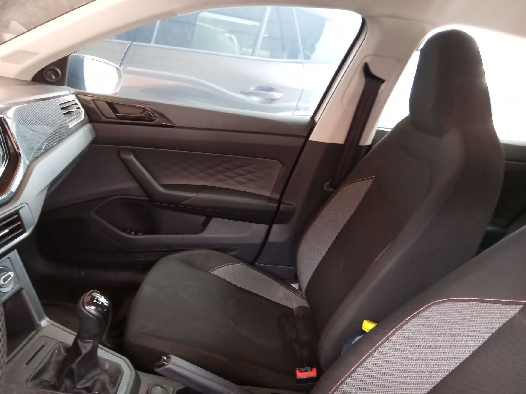 VOLKSWAGEN POLO 2025