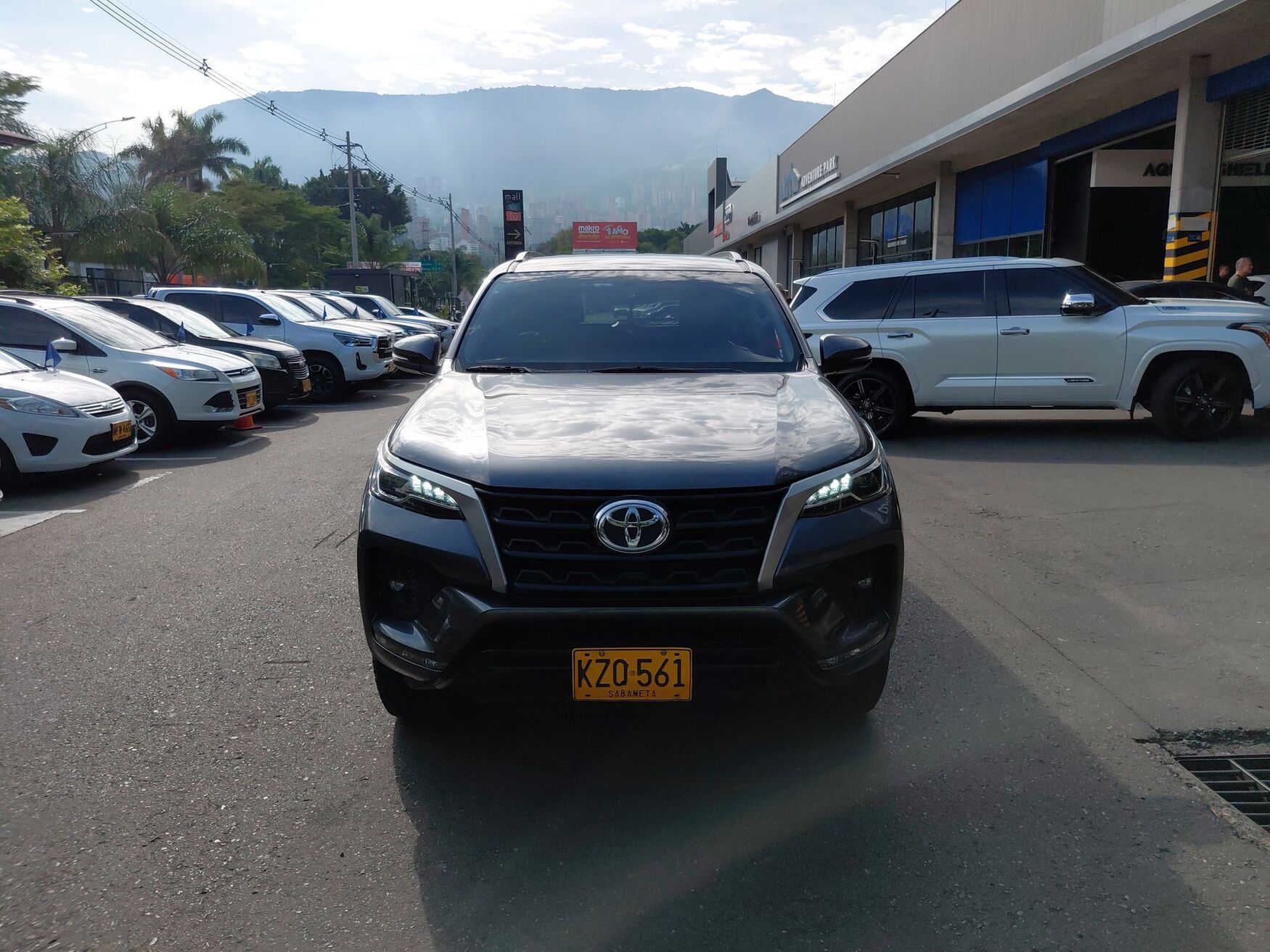 TOYOTA FORTUNER 2022