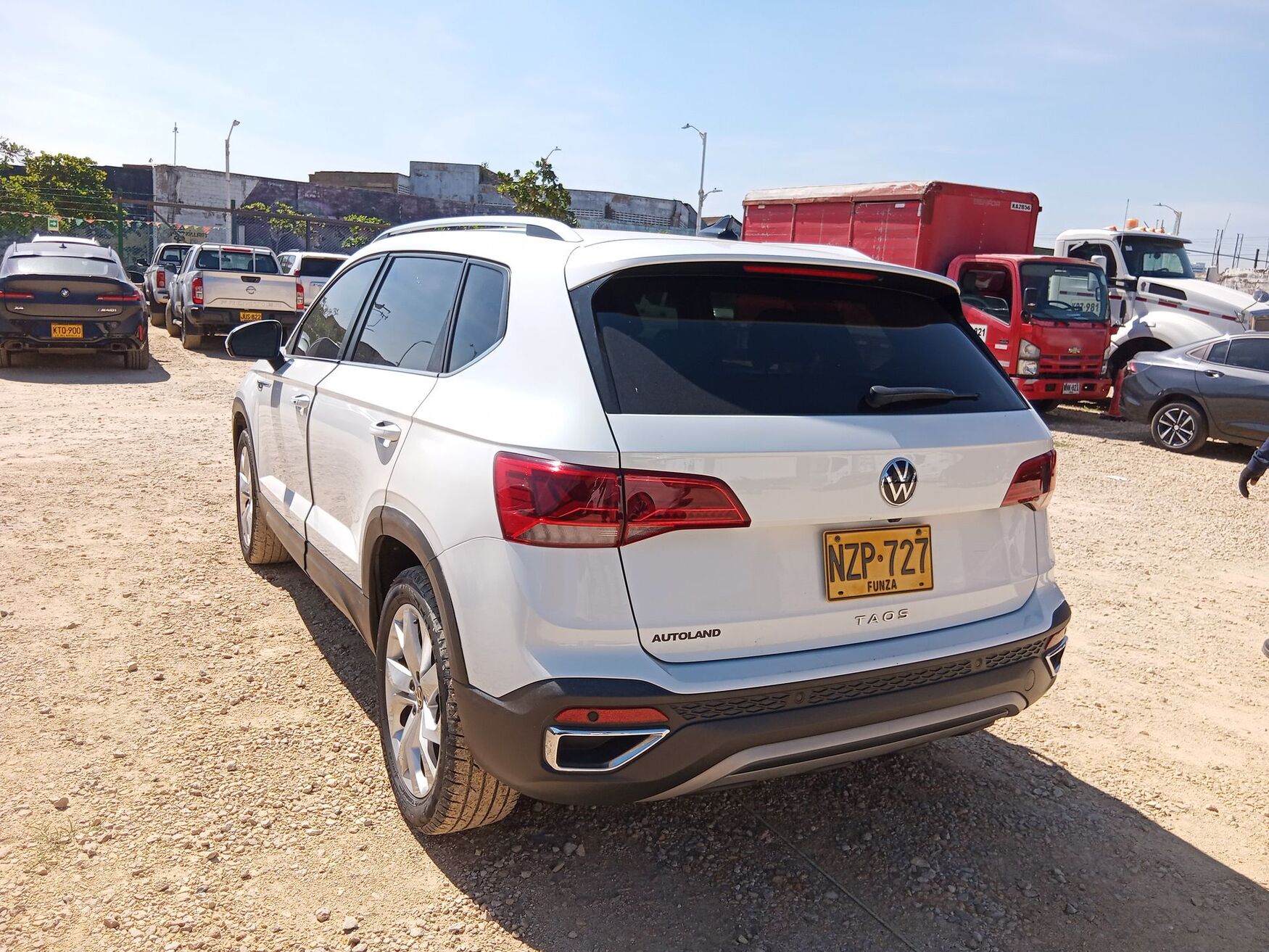VOLKSWAGEN TAOS 2024
