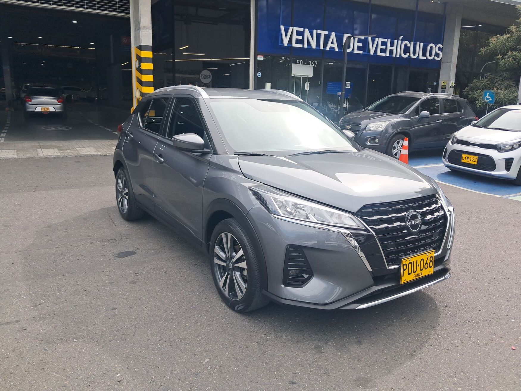 NISSAN KICKS 2026