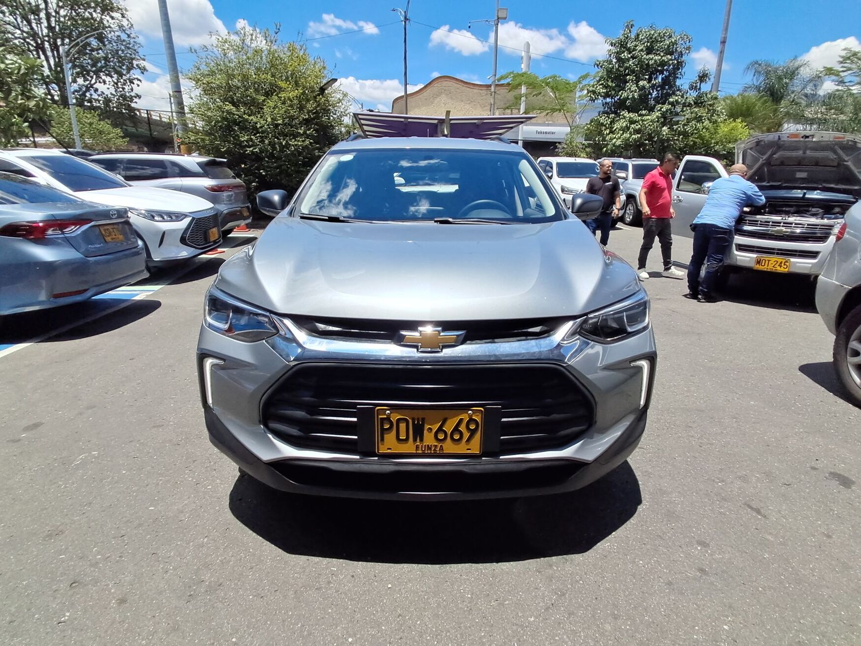 CHEVROLET TRACKER 2025