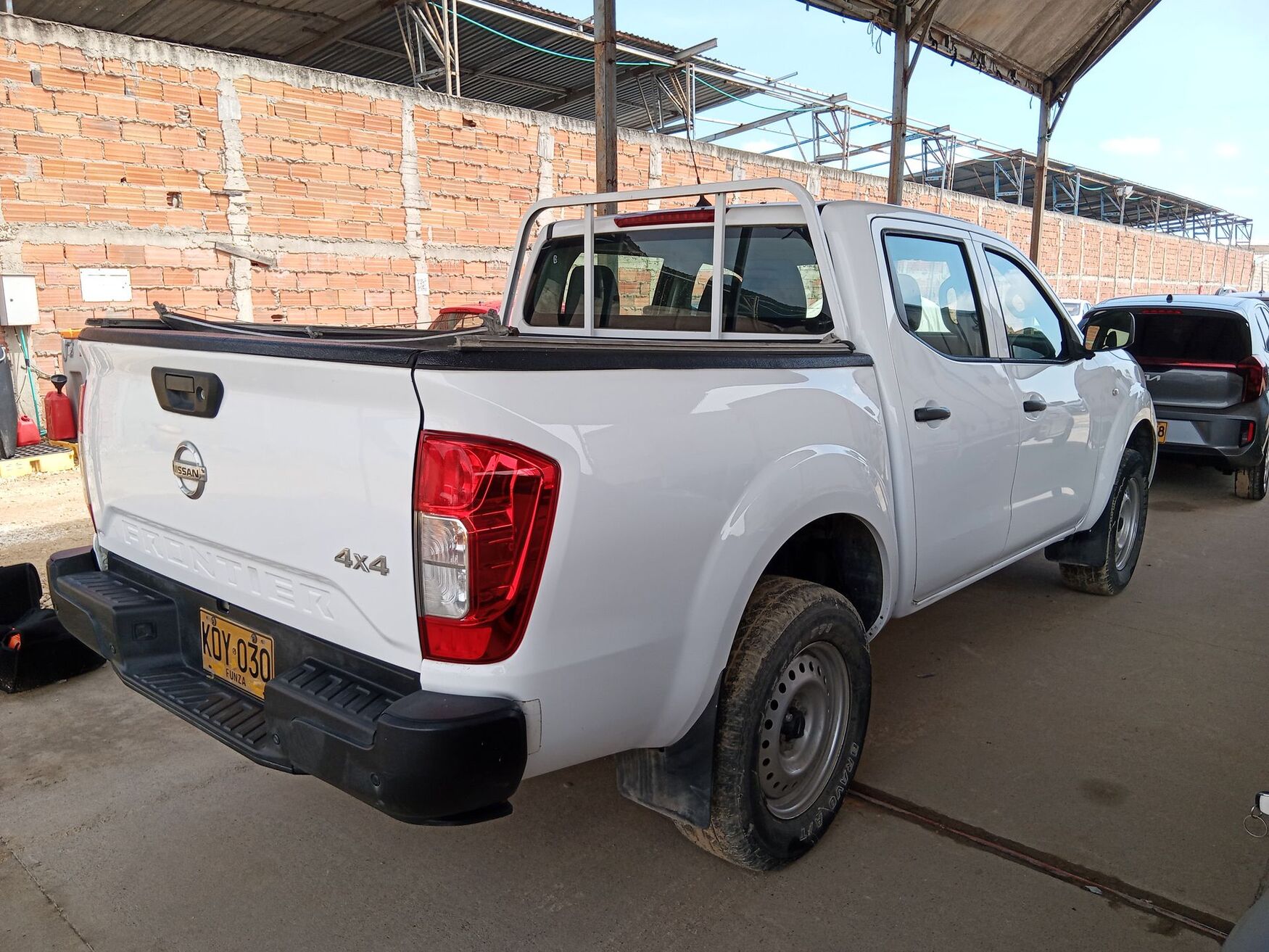 NISSAN FRONTIER 2022