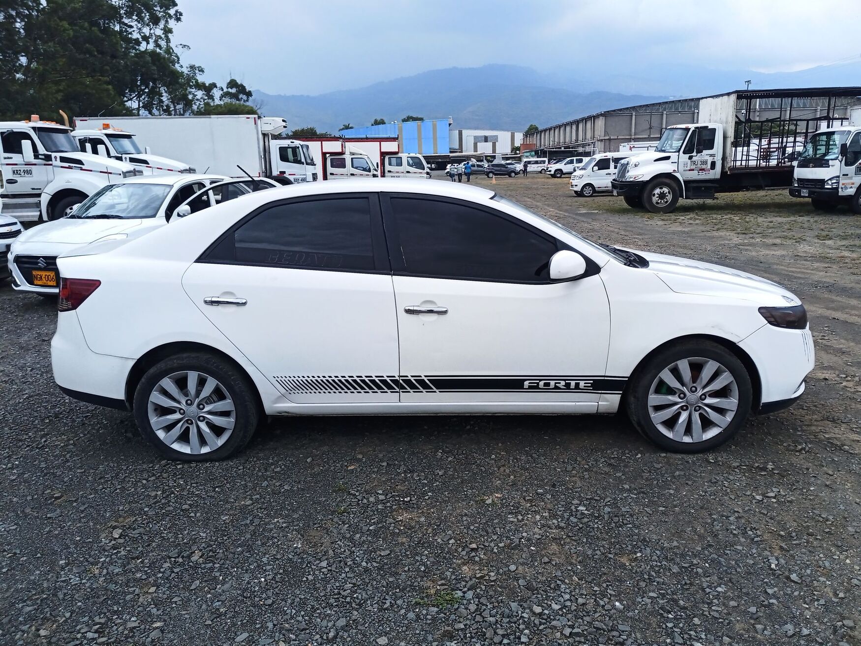 KIA CERATOFORTE 2012