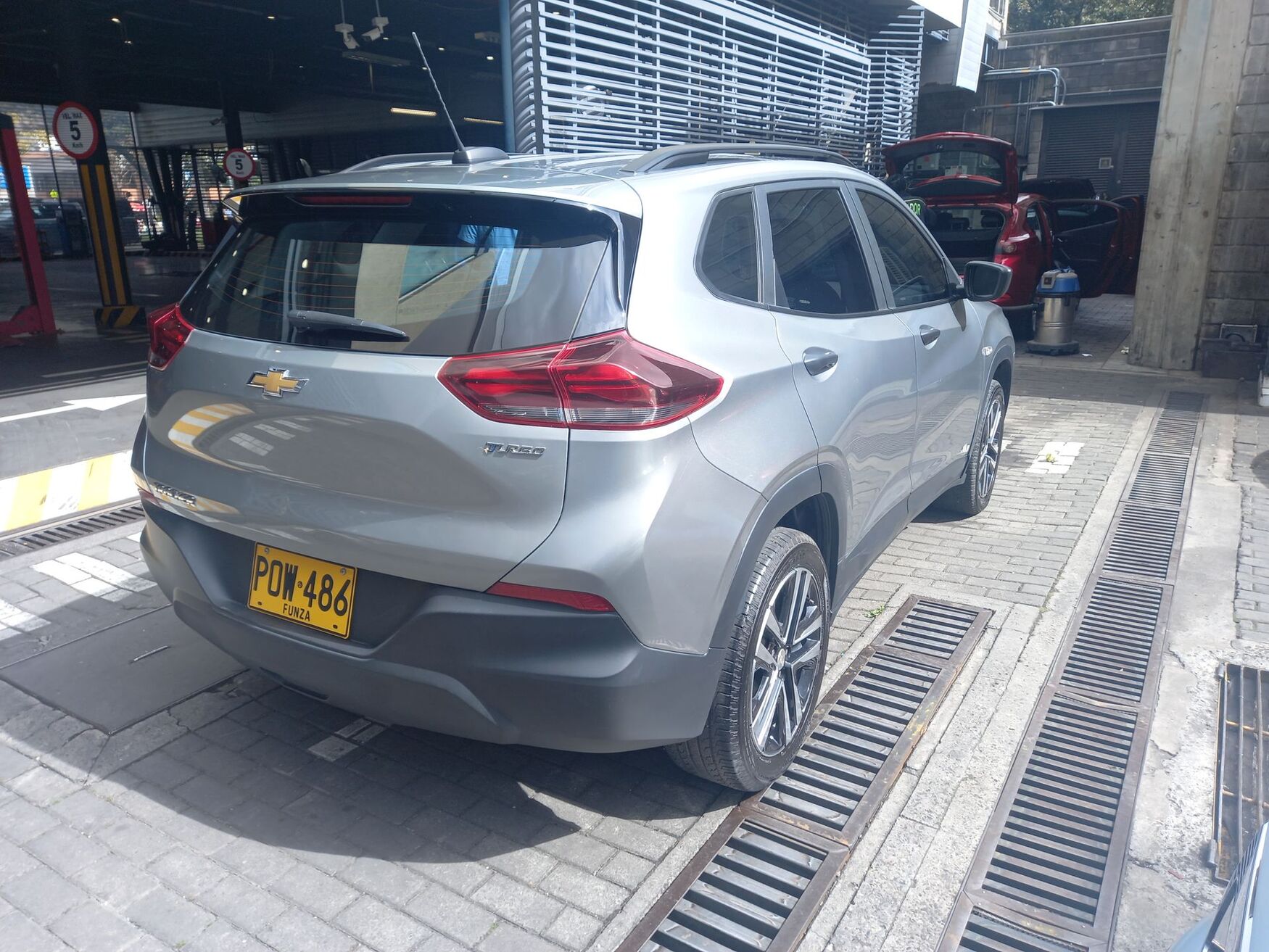 CHEVROLET TRACKER 2025